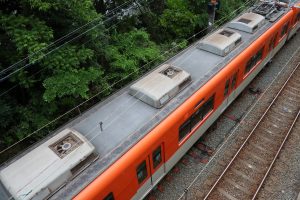 阪神電鉄8000系 8249F 屋根（2025年5月撮影）