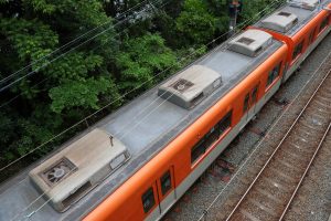 阪神電鉄8000系 8249F 屋根（2025年5月撮影）