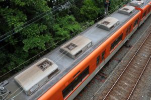 阪神電鉄8000系 8249F 屋根（2025年5月撮影）