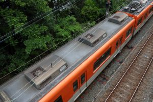 阪神電鉄8000系 8249F 屋根（2025年5月撮影）