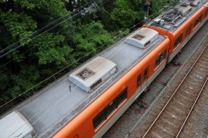 阪神電鉄8000系 8249F 屋根（2025年5月撮影）