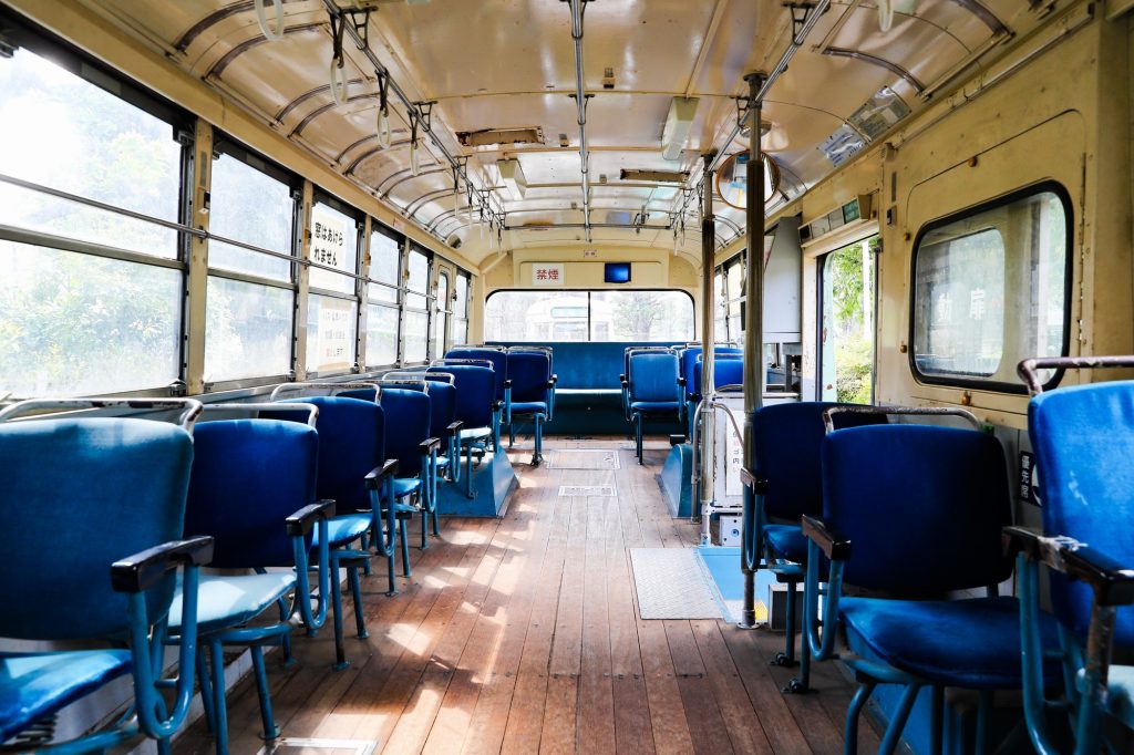 都営バスG-C457（大塚）。板橋交通公園で保存展示中のいすゞBU04系川重ボディ車の内装。