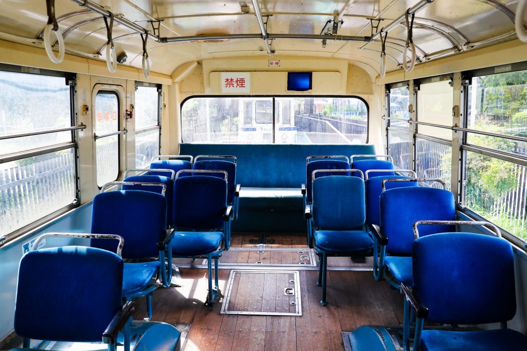 都営バスG-C457（大塚）。板橋交通公園で保存展示中のいすゞBU04系川重ボディ車の内装。