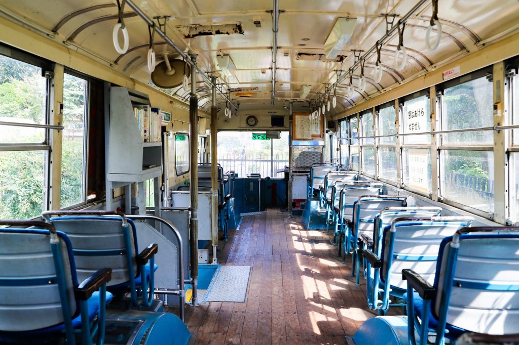 都営バスG-C457（大塚）。板橋交通公園で保存展示中のいすゞBU04系川重ボディ車の内装。