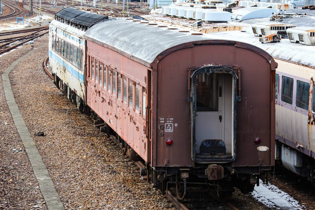 オハフ46 2009 美濃太田車両区で留置 2013-02-13