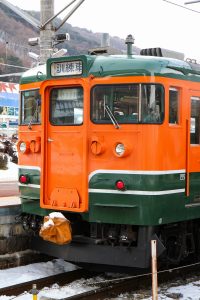 JR東日本・長野総合車両センター　115系1000番台 N15編成（訓練車）　の前面周り（クハ115-1222）