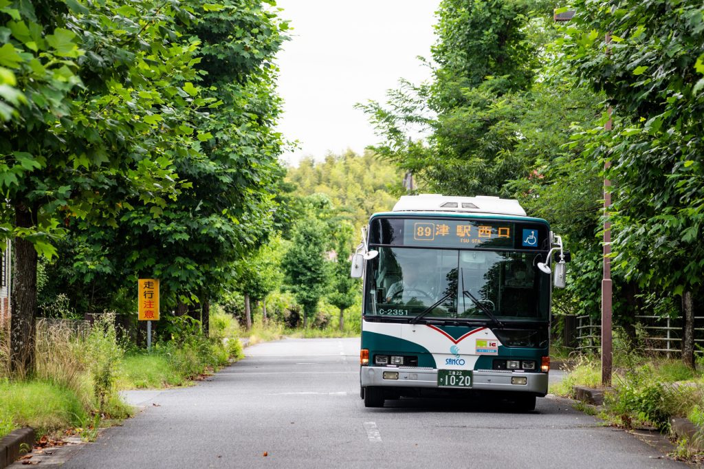 三重交通 三菱ふそう エアロスター ノンステップ(KC-MP747K)