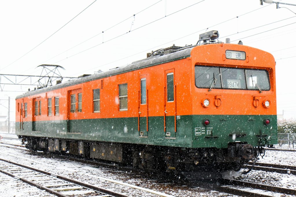 JR東日本・松本車両センター　クモヤ143-52 　田沢駅にて