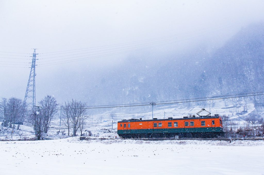 JR東日本・松本車両センター　クモヤ143-52 　田沢→平瀬信号場にて