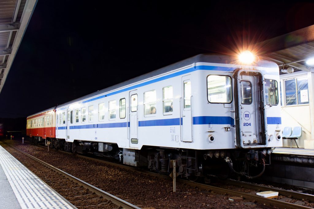 水島臨海鉄道キハ20 キハ204+203 弥生駅にて