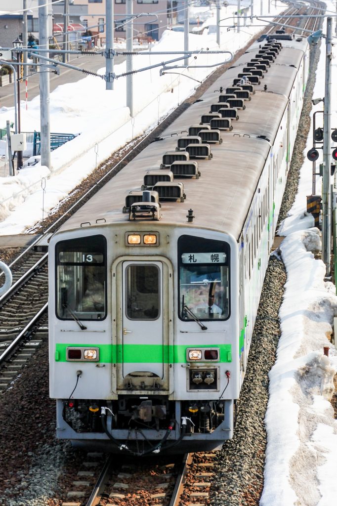 JR北海道 キハ142 8 札沼線(学園都市線) 538D 太平駅　2012年3月
