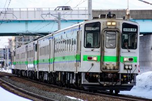 JR北海道 キハ142 2 札沼線(学園都市線) 1561D 太平→百合が原　2012年3月