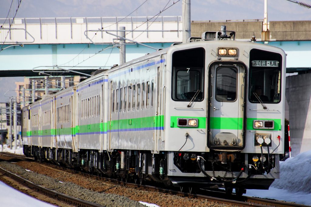 JR北海道 キハ142 7 札沼線(学園都市線) 1545D 太平→百合が原　2012年3月