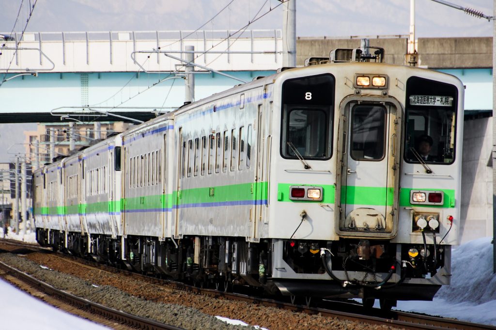 JR北海道 キハ142 8 札沼線(学園都市線) 太平→百合が原　2012年3月