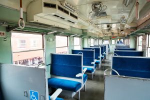 水島臨海鉄道 キハ205 車内 クラウドファンディングによる整備後の姿 2022年5月撮影