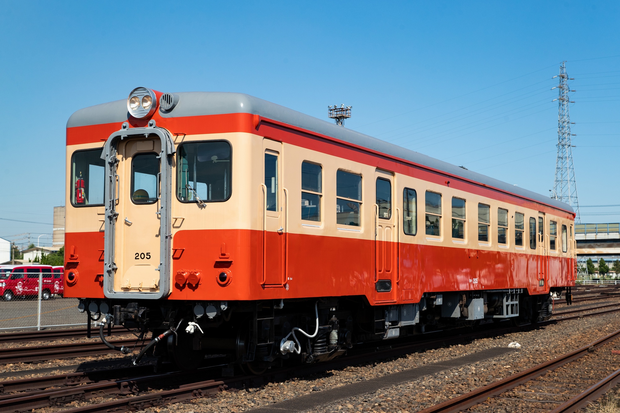 水島臨海鉄道 キハ205 三菱自工前方 屋根 クラウドファンディングによる整備後の姿 2022年10月撮影